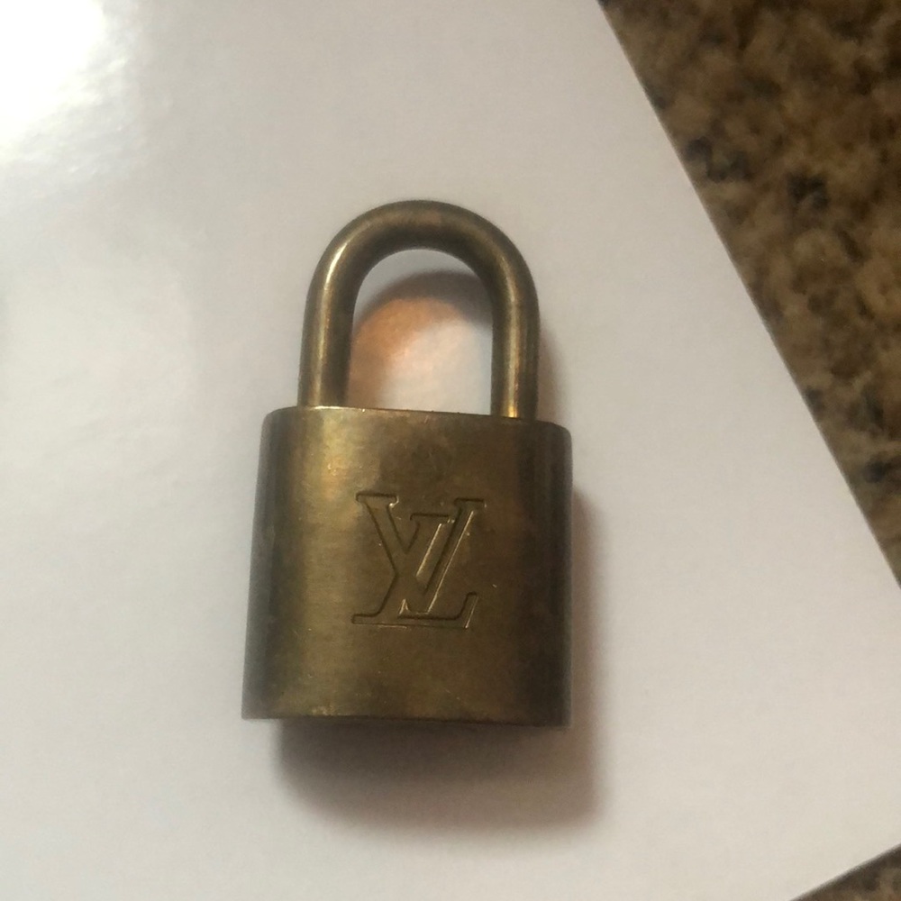 Louis Vuitton Brass Lock #315 (no key)